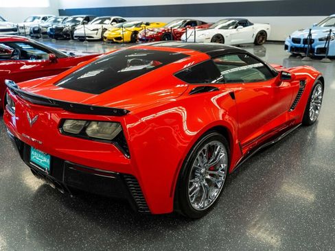 Used 2015 Chevrolet Corvette Z06 w/ 3LZ Preferred Equipment Group image 5