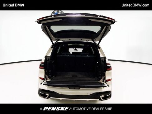 Used 2026 BMW X7 xDrive40i w/ M Sport Package AWD/4WD image 15