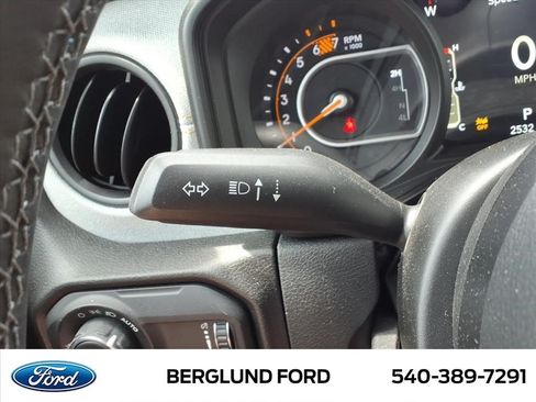 Used 2026 Jeep Wrangler Sport AWD/4WD image 35