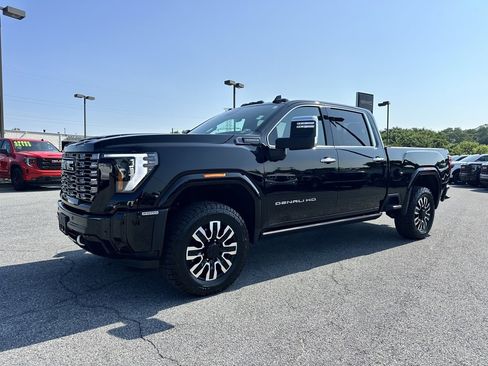 Certified 2025 GMC Sierra 2500 Denali Ultimate image 2