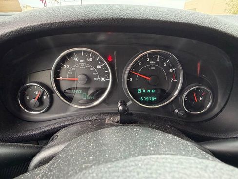 Used 2017 Jeep Wrangler Unlimited Sahara w/ Connectivity Group image 16