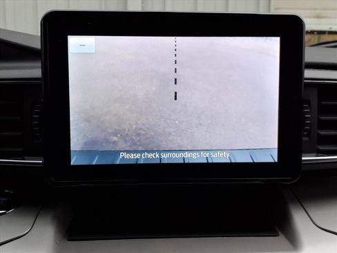 Certified 2023 Ford Explorer XLT w/ Equipment Group 202A image 15