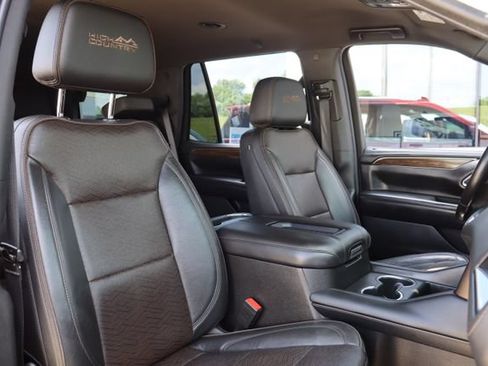 Used 2021 Chevrolet Tahoe High Country AWD/4WD image 39