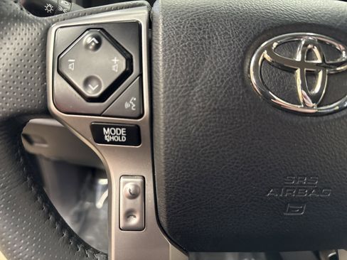 Used 2024 Toyota 4Runner SR5 image 29