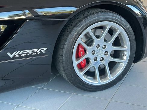 Used 2006 Dodge Viper SRT-10 RWD image 9