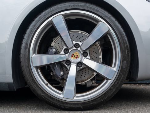 Certified 2023 Porsche 911 Carrera RWD image 13