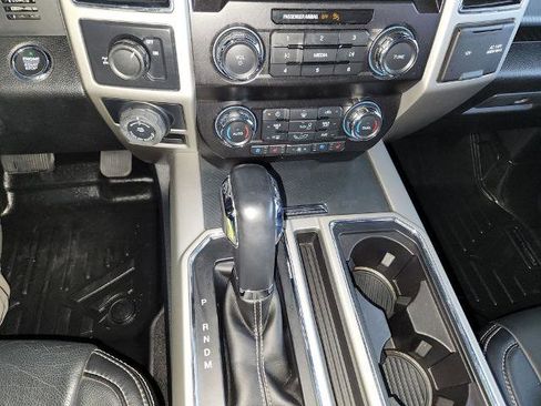 Used 2019 Ford F150 Lariat image 18