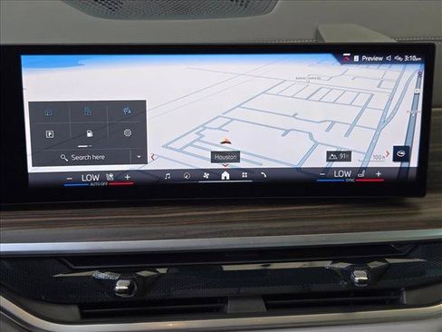 Used 2025 BMW X7 xDrive40i w/ Premium Package AWD/4WD image 17