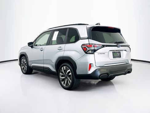 Used 2025 Subaru Forester Touring AWD/4WD image 5