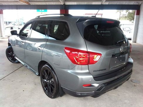 Used 2018 Nissan Pathfinder SL w/ Midnight Edition Package AWD/4WD image 4