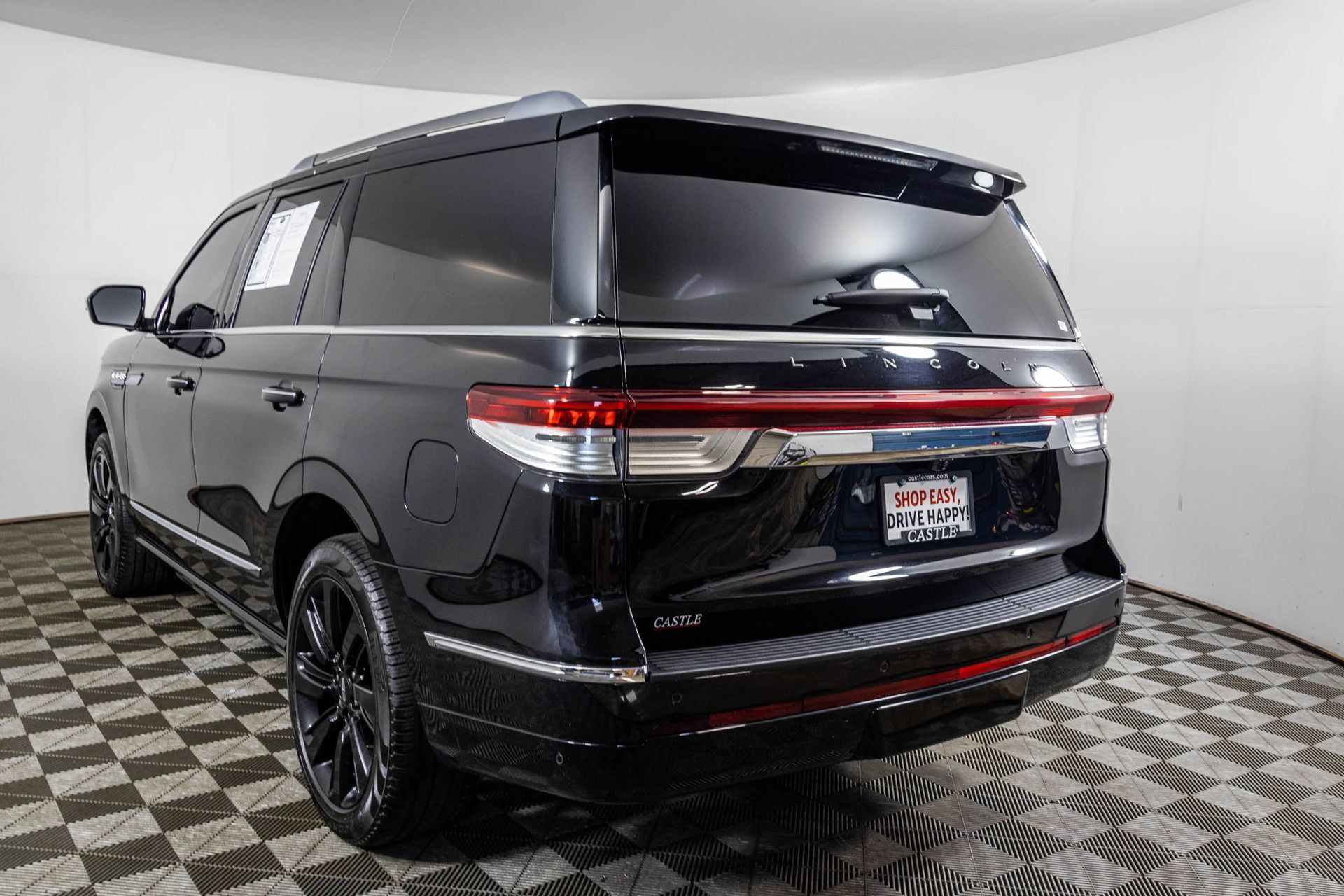 Used 2024 Lincoln Navigator Reserve w/ Monochromatic Package AWD/4WD image 24