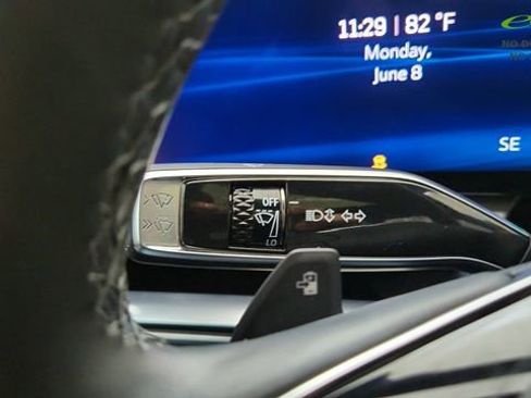 Used 2024 Cadillac Lyriq Luxury RWD image 45
