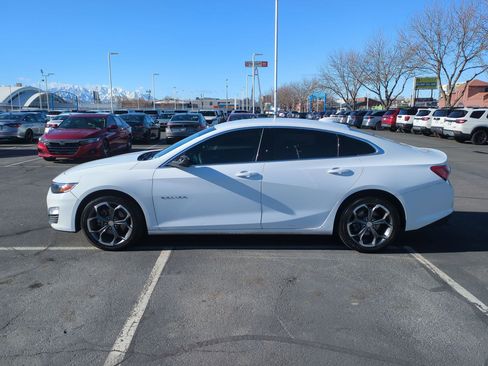 Used 2021 Chevrolet Malibu LT image 9