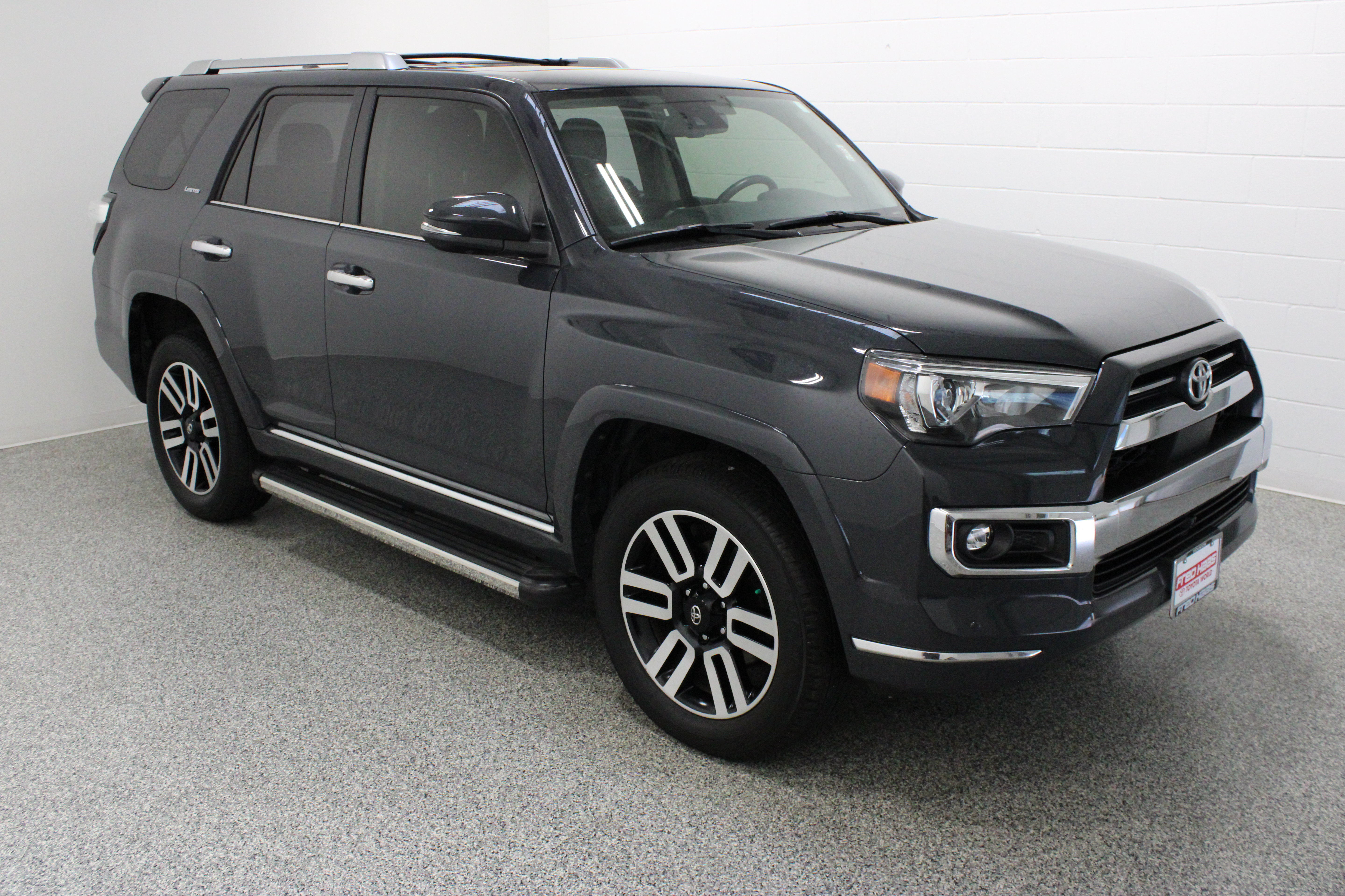 Used 2024 Toyota 4Runner Limited AWD/4WD image 4