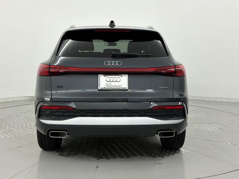 Certified 2025 Audi Q5 Premium w/ Convenience Package AWD/4WD image 10