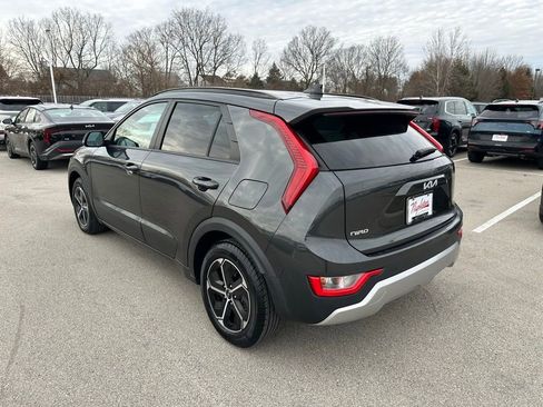 Used 2023 Kia Niro EX image 5