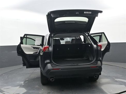 Used 2025 Toyota RAV4 XLE image 35