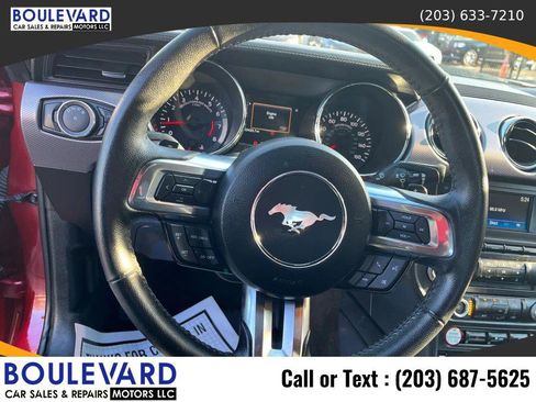 Used 2016 Ford Mustang Coupe image 18