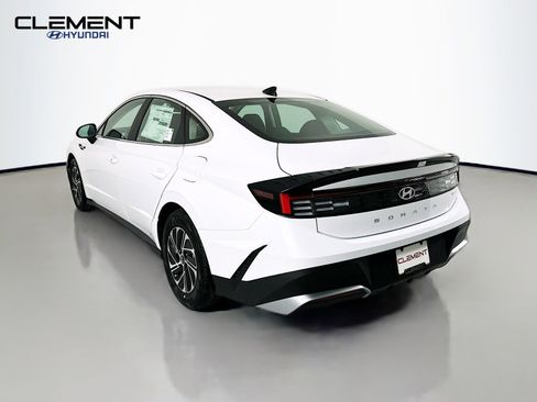 New 2026 Hyundai Sonata Blue FWD image 8