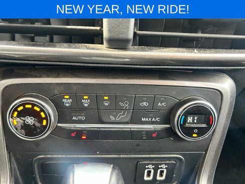 Used 2019 Ford EcoSport SE image 14