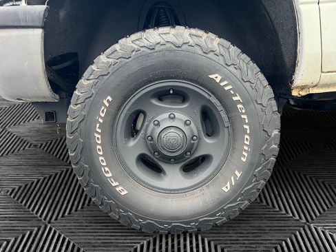 Used 2002 Dodge Ram 2500 Truck SLT image 9