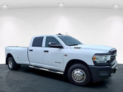 Used 2022 RAM 3500 Tradesman RWD image 4