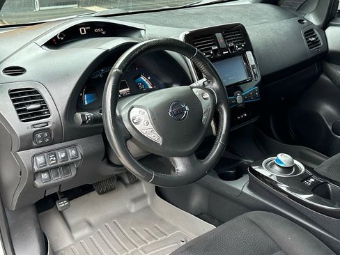 Used 2013 Nissan Leaf SV w/ LED & Quick Charge Pkg image 2