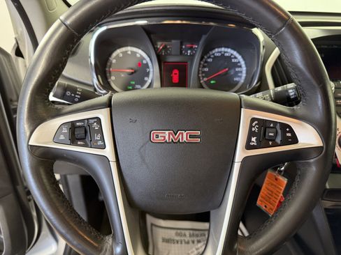 Used 2017 GMC Terrain SLE w/ Technology Package image 23