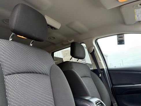 Used 2019 Dodge Journey SE w/ Premium Group FWD image 17
