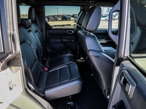 Used 2025 Ford Bronco Outer Banks image 20