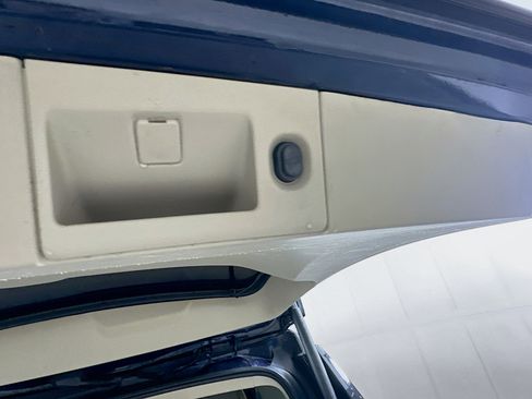 Used 2018 GMC Yukon Denali w/ Open Road Package AWD/4WD image 32