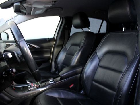 Used 2018 INFINITI QX30 AWD image 10