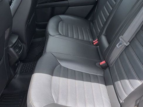 Used 2015 Ford Fusion SE w/ Equipment Group 202A FWD image 7