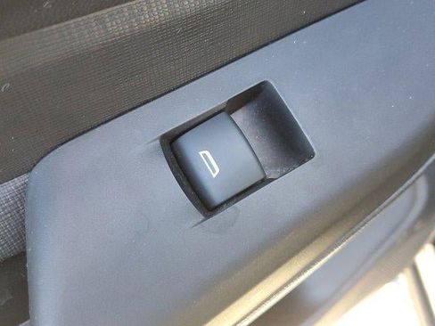 Used 2024 Buick Envista Sport Touring image 12