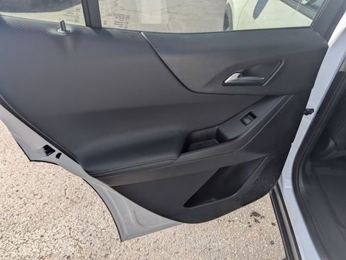 New 2026 Chevrolet Equinox LT w/ Convenience Package II image 10