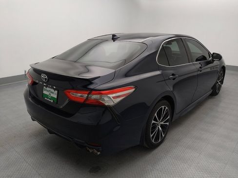 Used 2019 Toyota Camry SE FWD image 9