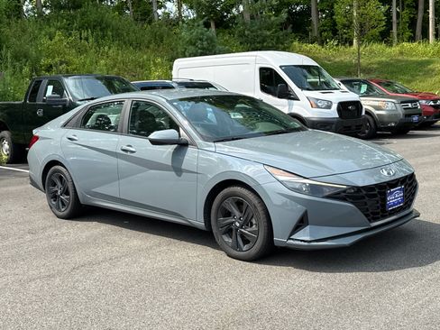 Used 2023 Hyundai Elantra Blue FWD image 1