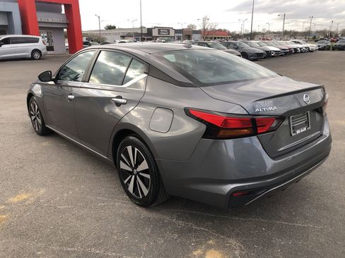 Used 2022 Nissan Altima 2.5 SV image 12