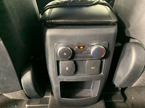Used 2020 Ford Explorer XLT RWD image 32