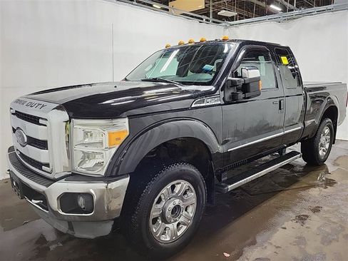 Used 2013 Ford F250 Lariat w/ Chrome Pkg image 1