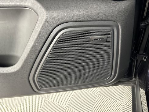 Certified 2025 Porsche Macan image 14