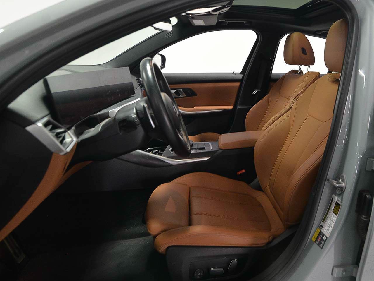 Used 2024 BMW 330e w/ M Sport Package RWD image 8