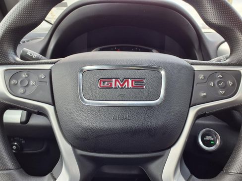 Used 2024 GMC Terrain SLE image 13