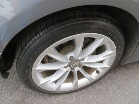 Used 2013 Audi A5 2.0T Premium image 11