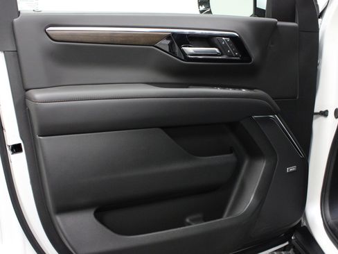 New 2025 Chevrolet Tahoe High Country image 11