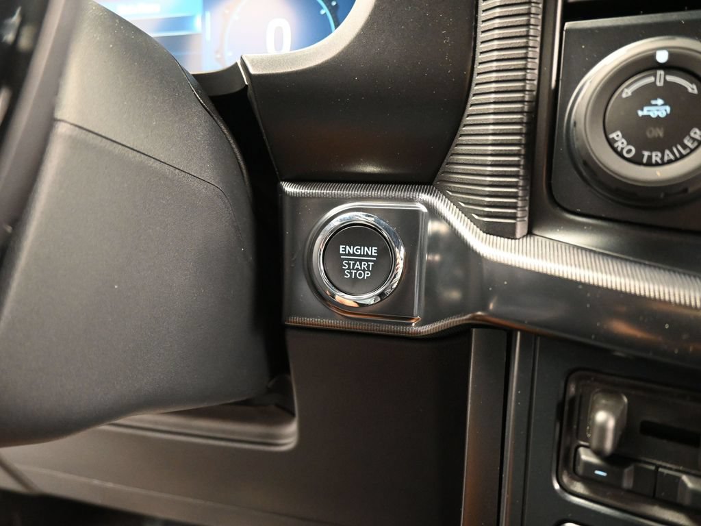 Used 2025 Ford F150 Raptor AWD/4WD image 19