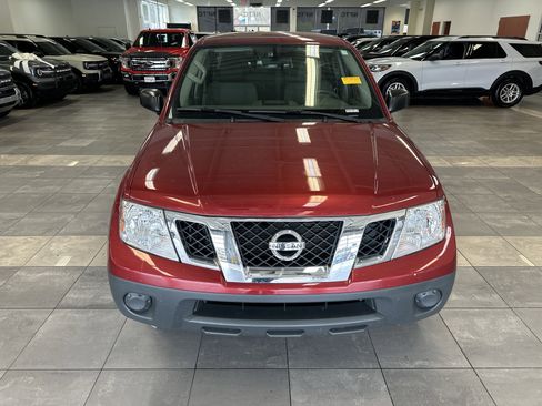Used 2019 Nissan Frontier SV image 16
