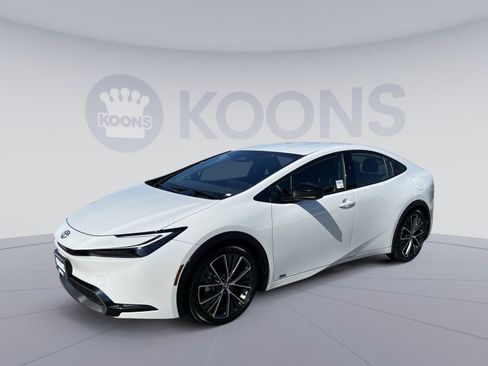 Used 2024 Toyota Prius XLE AWD/4WD image 1