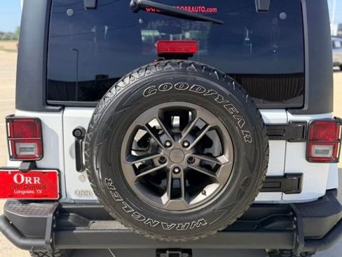 Used 2018 Jeep Wrangler Sport AWD/4WD image 8