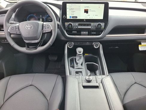 New 2026 Toyota Grand Highlander AWD image 10